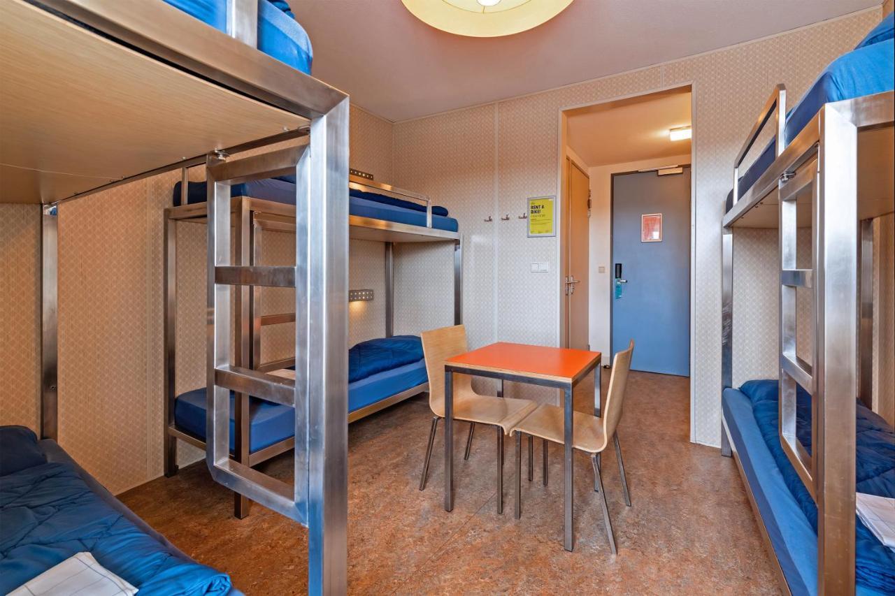 Zimmer für 6 Personen mit eigenem Bad
